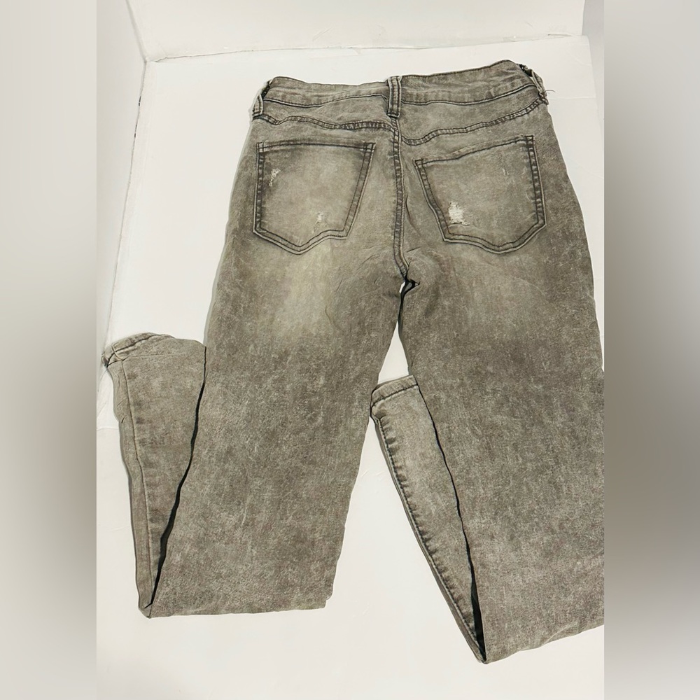 Junior grey washed jeans